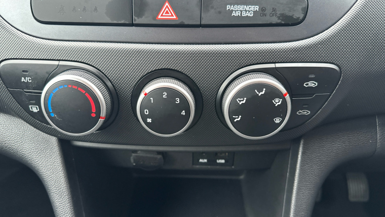 Hyundai i10 1.0 SE 5dr Petrol Hatchback